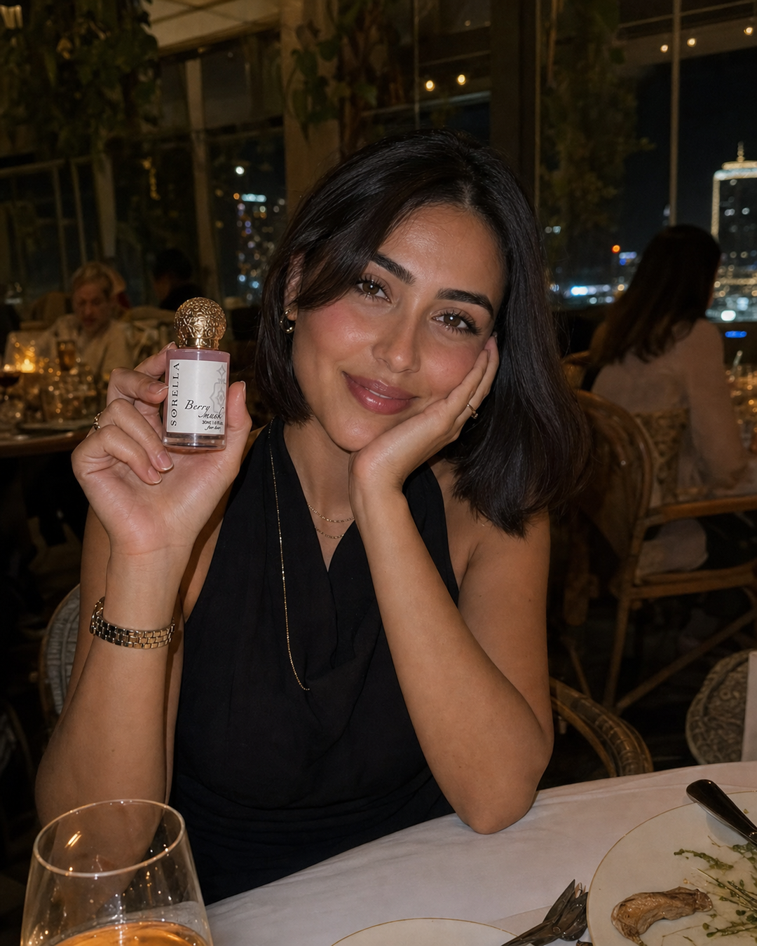 Berries Musk Sorella moments — A date-table moment for the little pause before the night properly begins.