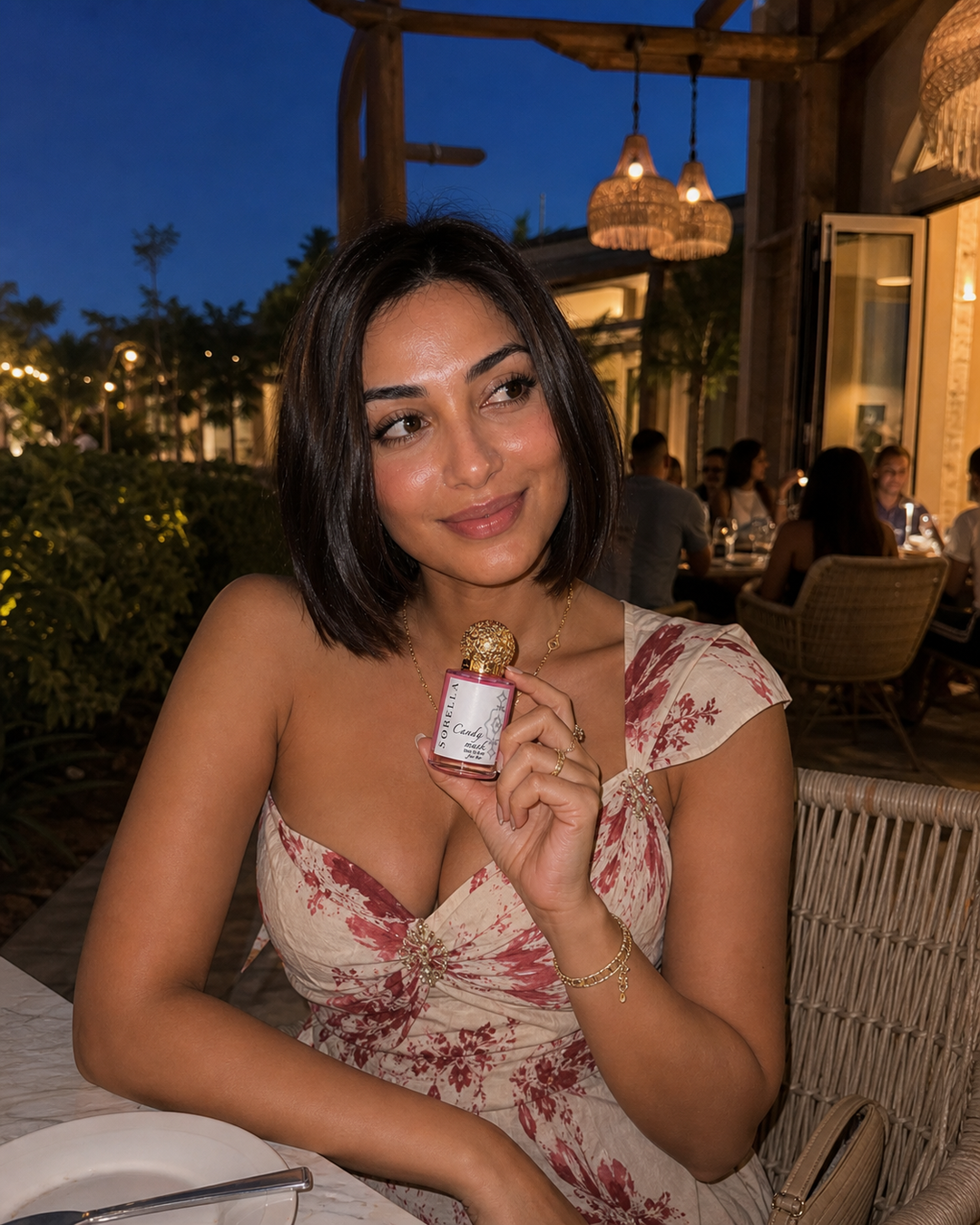 Candy Musk Sorella moments — An easy outdoor moment for soft attraction that never feels overdone.