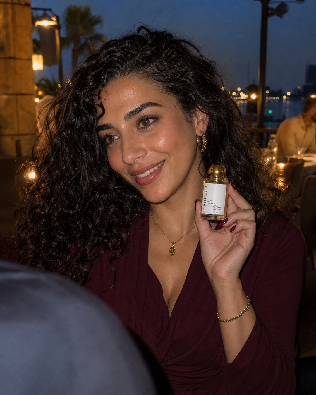 Cherry Cream Sorella moments — An easy outdoor moment for soft attraction that never feels overdone.