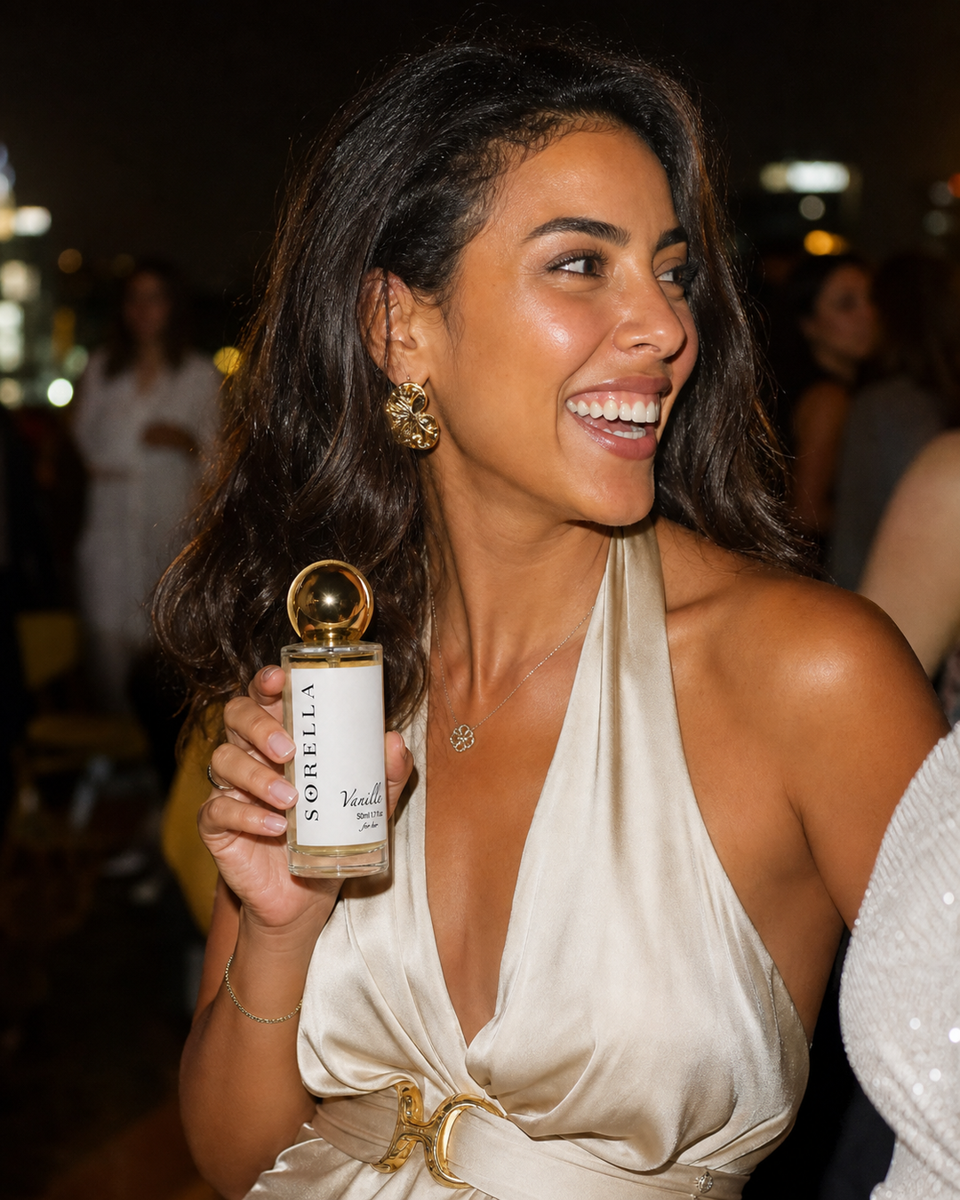 Vanille Sorella moments — A bright, playful Sorella moment for celebrations and spontaneous photos.